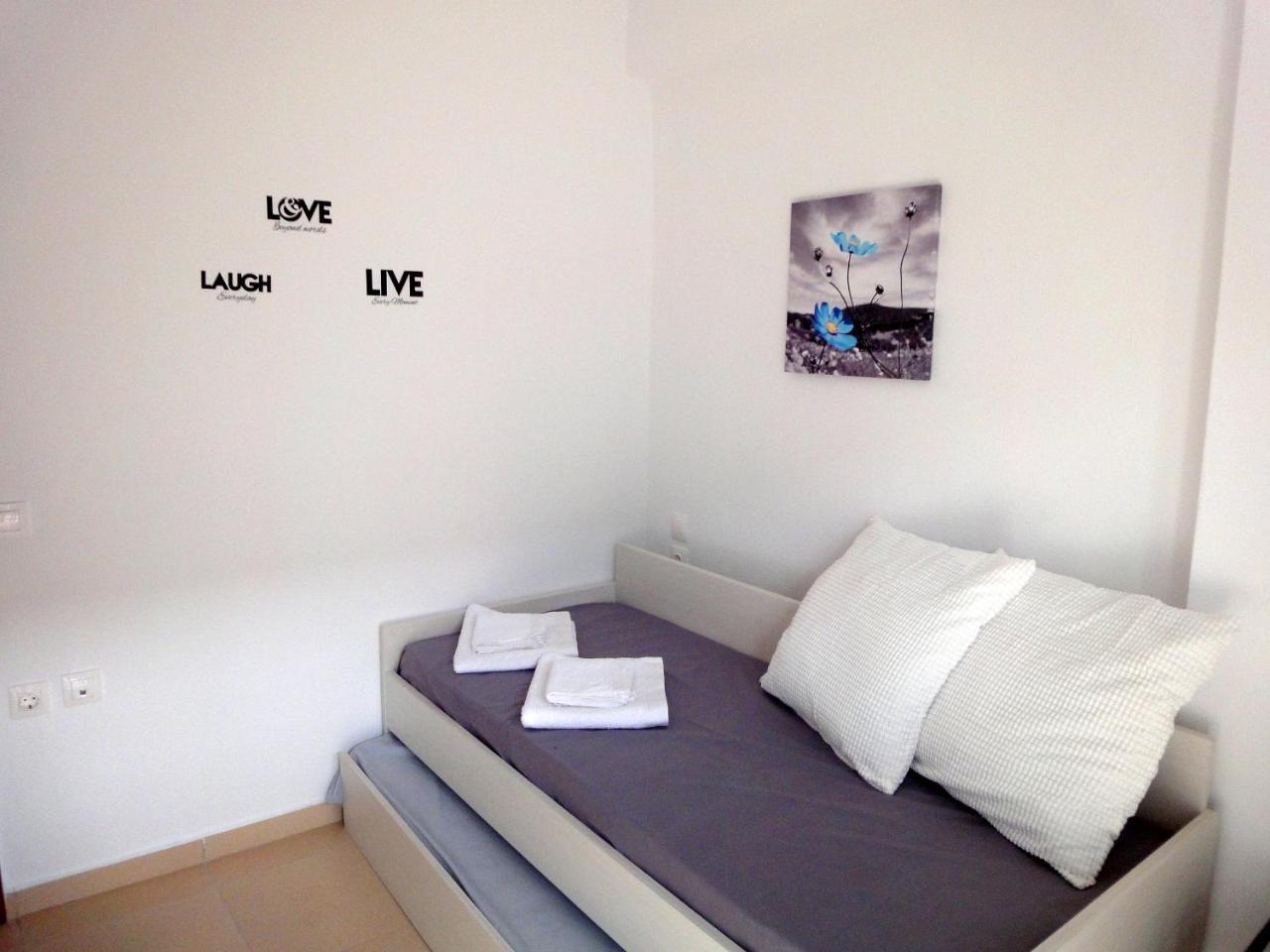 Polychrono Nikos Apartment Bagian luar foto