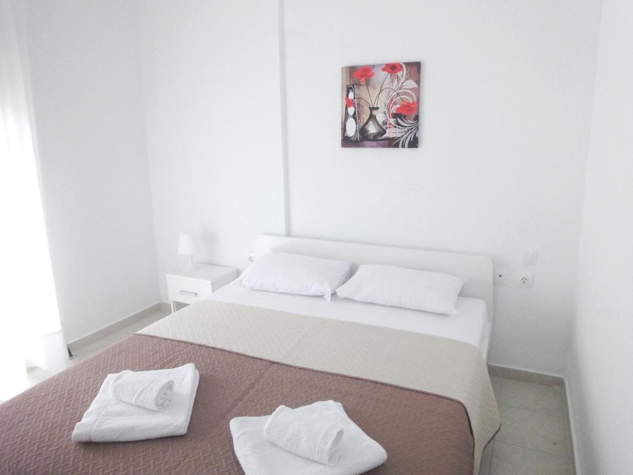 Polychrono Nikos Apartment Bagian luar foto