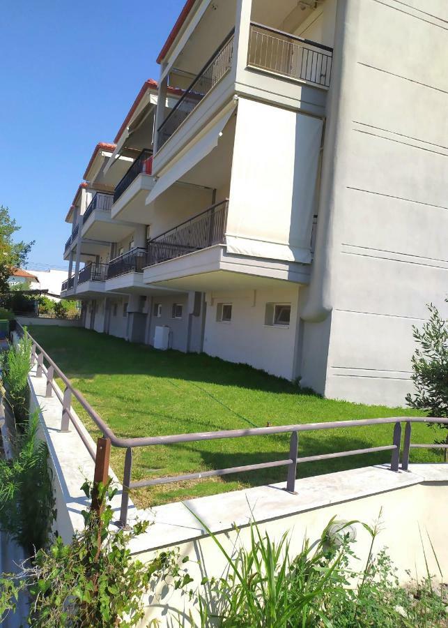 Polychrono Nikos Apartment Bagian luar foto